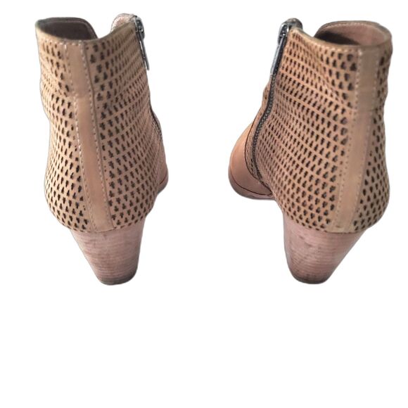 Frye Booties Women's Size 7 Taupe Brown Leather Lace Cutout Ankle Booties Zip-Up - Picture 8 of 13